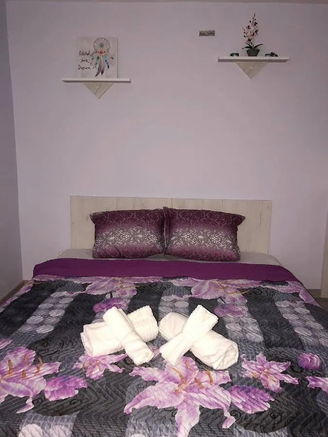 Comfy Studio Apartment By The Flower Market Varna Bulgaria