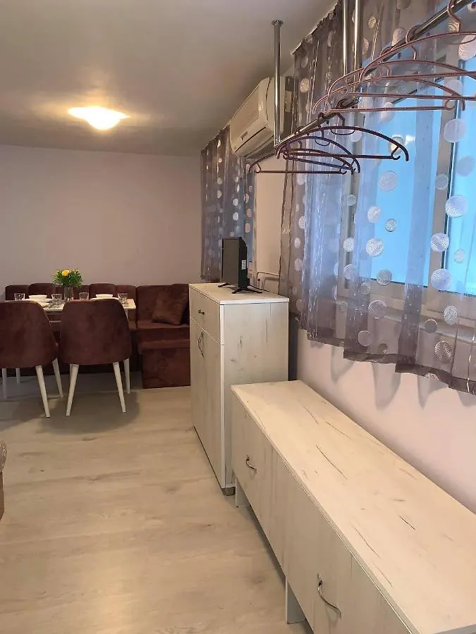 Comfy Studio Apartment By The Flower Market Varna Bulgaria