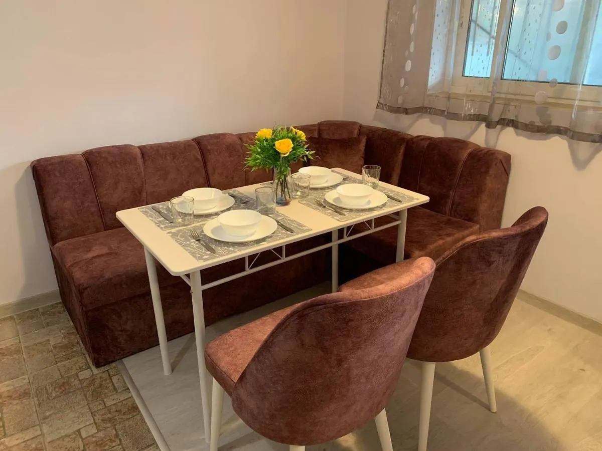 Comfy Studio Apartment By The Flower Market Varna Bulgaria